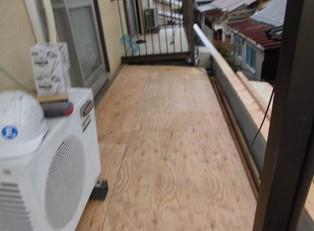 加古川市のカバー工事における下地補強